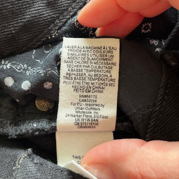 We The Free‎ Sofia Distressed Denim Cut Off Shorts Black Size 26 - Picture 10 of 11